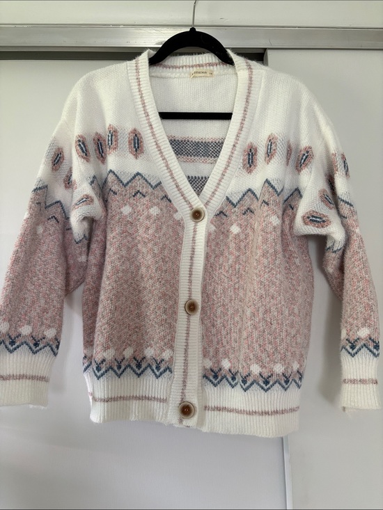 Andthewhy Sweaters - Andthewhy S/M Cozy Pink and White Patterned V-Neck Cardigan Sweater NWOT